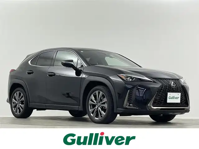 レクサス ＵＸ 200 Fスポーツ 埼玉県 2020(令2)年 3.2万km グラファイトブラックガラスフレーク 禁煙車　サンルーフ　赤レザーシート　3眼ヘッドライト　全方位カメラ　BSM　シートヒーター　ETC2.0　ドライブレコーダー　コーナーセンサー　レーダークルーズコントロール　衝突被害軽減