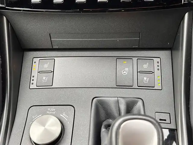 レクサス ＩＳ 300h バージョンL 宮城県 2023(令5)年 5.6万km ソニッククォーツ ムーンルーフ/パノラミックビューモニター/＝＝＝/モデリスタ フロントウィングスポイラー/モデリスタ サイドスカート/モデリスタ リアスタイリングキット（リヤスカート・スポーツマフラー）/モデリスタ トランクスポイラー/セーフティシステムプラス/・プリクラッシュセーフティ/・レーントレーシングアシスト/・オートマチックハイビーム/・レーダークルーズコントロール/・ロードサインアシスト/・先行車発進告知機能/・ドライバー異常時対応システム/ブラインドスポットモニター/パーキングサポートブレーキ/純正ナビ/・CD/DVD/・Blu-ray/・Bluetooth/・フルセグTV/ビルトインETC2.0/本革シート/パワーシート/シートヒーター/ベンチレーション/革巻きステアリング/ステアリングヒーター/パドルシフト/電動パーキングブレーキ/ブレーキホールド/フル3眼LEDヘッドランプ/オートライト/スマートキー＆プッシュスタート/電動格納ミラー/電動サンシェード（リア）/純正19インチAW/純正フロアマット