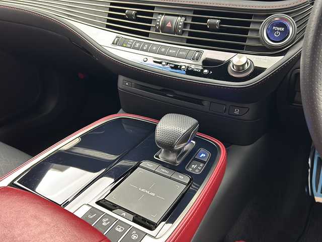 レクサス ＬＳ 500h Fスポーツ 宮城県 2020(令2)年 2.2万km ブラック 純正ナビ/・フルセグTV/・BT接続/Miracast/ムーンルーフ/ソフトクローズドア/MT付AT/運転支援装備/・ブラインドスポットモニター/・アドバンスパーク/・パノラミックビューモニター/・デジタルインナーミラー/・ヘッドアップディスプレイ/・前後コーナーセンサー/純正装備品/・ビルトインETC2.0/・20インチAW/・フロアマット/全席ハーフレザーシート/・シートヒーター