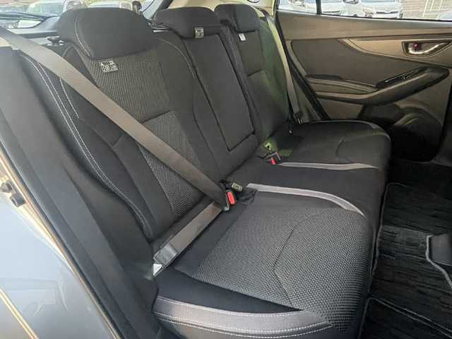 スバル インプレッサ スポーツ 2．0i－Lアイサイト 福岡県 2020(令2)年 0.8万km アイスシルバーメタリック ワンオーナー/純正8インチメモリナビ【NR-MZ300-BIN-4】/(AM/FM/CD/DVD/MusicFolder/iPod/Bluetooth/フルセグTV)/バック/サイド/フロントカメラ/アイサイトver.3/・プリクラッシュブレーキ/・全車速追従機能付クルーズコントロール/・定速クルーズコントロール/・アクティブレーンキープ/・AT誤発進/誤後進抑制制御/後側方警戒支援システム/横滑り防止/オートビークルホールド/電動パーキングブレーキ/Panasonic前方ドライブレコーダー【CA-DR03TDFA】/三菱ETC2.0/革巻きステアリング/パドルシフト/ステアリングスイッチ/シートメモリー(D)/パワーシート(D/N)/純正フロアマット/USB端子/アクセサリーソケット/ISOFIX/スペアキー×1/保証書/取扱説明書/ナビ取扱説明書