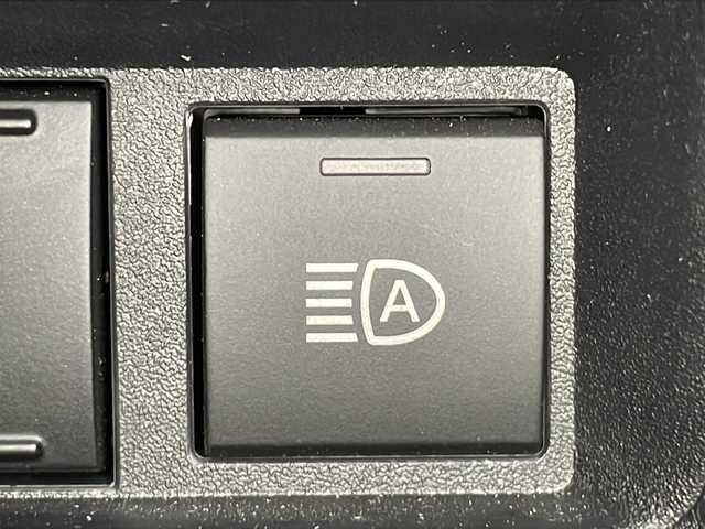 トヨタ シエンタ ハイブリッド Z 広島県 2023(令5)年 0.8万km ブラック 純正10.5型ディスプレイオーディオ（スマホ連携/フルセグTV/Bluetooth）/両側パワースライドドア/バックカメラ/セーフティンセンス/・プリクラッシュセーフティ/・レーントレーシングアシスト/・レーンディパーチャーアラート/・レーダークルーズコントロール/・アダプティブハイビーム/・プロアクティブドライビングアシスト/ブラインドスポットモニター/パーキングサポートブレーキ/LEDヘッドランプ/純正15インチAW/AC100V/1500W電源/ETC2.0/前後ドライブレコーダー/USB入力端子