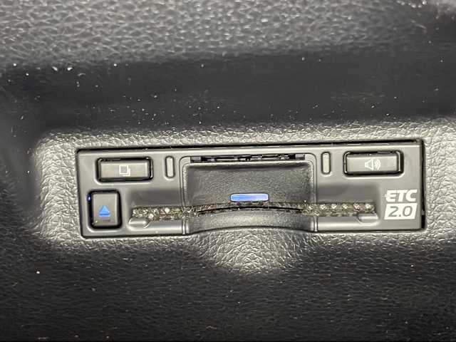 トヨタ シエンタ ハイブリッド Z 広島県 2023(令5)年 0.8万km ブラック 純正10.5型ディスプレイオーディオ（スマホ連携/フルセグTV/Bluetooth）/両側パワースライドドア/バックカメラ/セーフティンセンス/・プリクラッシュセーフティ/・レーントレーシングアシスト/・レーンディパーチャーアラート/・レーダークルーズコントロール/・アダプティブハイビーム/・プロアクティブドライビングアシスト/ブラインドスポットモニター/パーキングサポートブレーキ/LEDヘッドランプ/純正15インチAW/AC100V/1500W電源/ETC2.0/前後ドライブレコーダー/USB入力端子