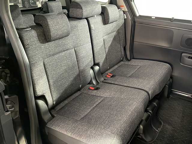 トヨタ シエンタ ハイブリッド Z 広島県 2023(令5)年 0.8万km ブラック 純正10.5型ディスプレイオーディオ（スマホ連携/フルセグTV/Bluetooth）/両側パワースライドドア/バックカメラ/セーフティンセンス/・プリクラッシュセーフティ/・レーントレーシングアシスト/・レーンディパーチャーアラート/・レーダークルーズコントロール/・アダプティブハイビーム/・プロアクティブドライビングアシスト/ブラインドスポットモニター/パーキングサポートブレーキ/LEDヘッドランプ/純正15インチAW/AC100V/1500W電源/ETC2.0/前後ドライブレコーダー/USB入力端子