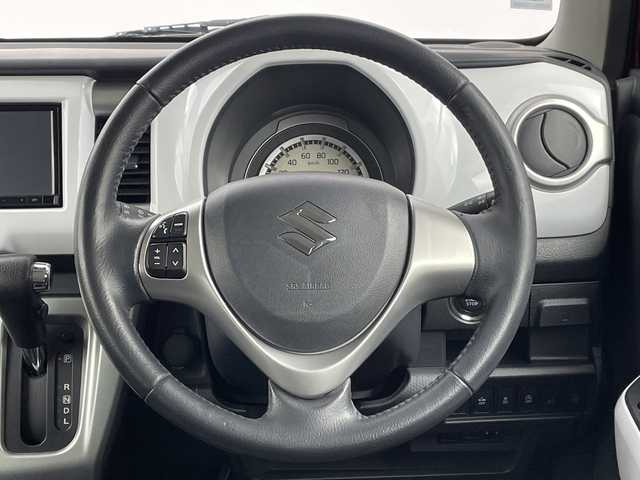 スズキ ハスラー X 新潟県 2017(平29)年 5.7万km フェニックスレッドパール/ブルーイッシュブラックパール ディーラー純正ナビ/(CN-RZ73)/(CD.DVD.SD.フルセグ.Bluetooth)/バックカメラ/革巻きステアリング/ステアリングリモコン/HIDオートライト/スズキセーフティサポート/レーンキープアシスト/ビルトインETC/シートヒーター/プッシュスタート/スマートキー/純正フロアマット