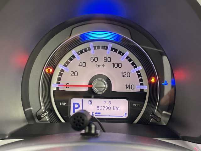 スズキ ハスラー X 新潟県 2017(平29)年 5.7万km フェニックスレッドパール/ブルーイッシュブラックパール ディーラー純正ナビ/(CN-RZ73)/(CD.DVD.SD.フルセグ.Bluetooth)/バックカメラ/革巻きステアリング/ステアリングリモコン/HIDオートライト/スズキセーフティサポート/レーンキープアシスト/ビルトインETC/シートヒーター/プッシュスタート/スマートキー/純正フロアマット