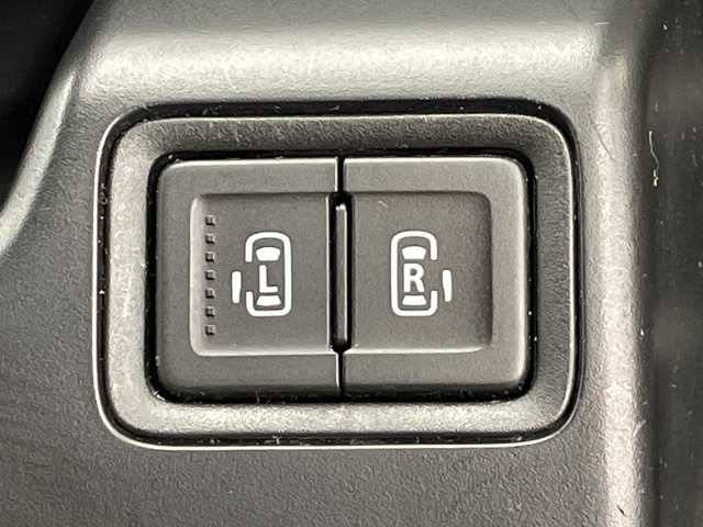 スズキ ソリオ バンディット HV MV 神奈川県 2017(平29)年 3.9万km 黒 純正ナビ8インチ/両側パワースライドドア/バックカメラ/ETC/LEDヘッドライト/シートヒーター/ドライブレコーダー/スマートキー/純正15インチAW/クルーズコントロール/プッシュスタート/フロアマット/ドアバイザー/アイドリングストップ/フォグランプ/オートライト/ウィンカーミラー/電格格納ミラー/衝突軽減システム/車線逸脱警報/横滑り防止装置