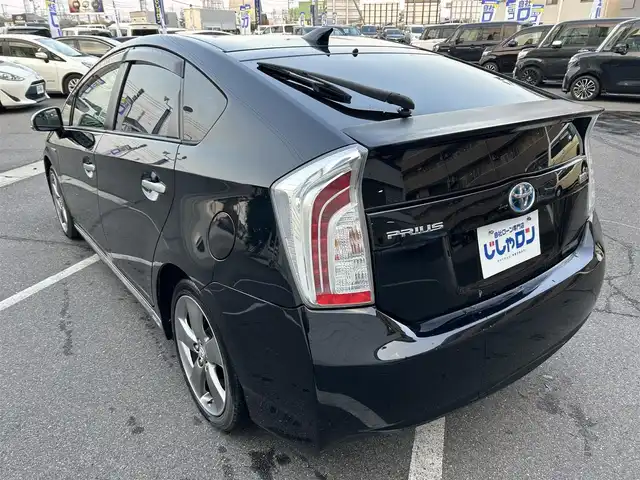 トヨタ プリウス S ツーリングセレ マイコーデ 岡山県 2013(平25)年 11.7万km ブラック (株)IDOMが運営する【じしゃロン岡山店】の自社ローン専用車両です。こちらは現金またはオートローンご利用時の価格です。 自社ローンご希望の方は別途その旨お申し付け下さい/・社外ナビゲーション/・バックカメラ/・ＥＴＣ/・レザーシート