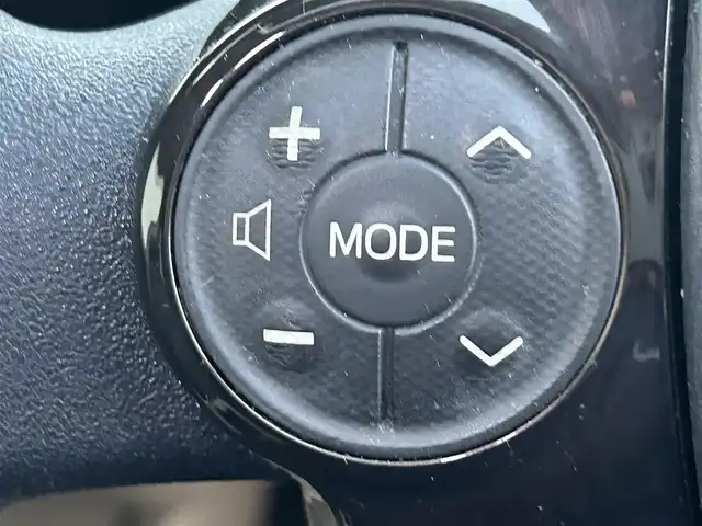 トヨタ プリウス S ツーリングセレ マイコーデ 岡山県 2013(平25)年 11.7万km ブラック (株)IDOMが運営する【じしゃロン岡山店】の自社ローン専用車両です。こちらは現金またはオートローンご利用時の価格です。 自社ローンご希望の方は別途その旨お申し付け下さい/・社外ナビゲーション/・バックカメラ/・ＥＴＣ/・レザーシート