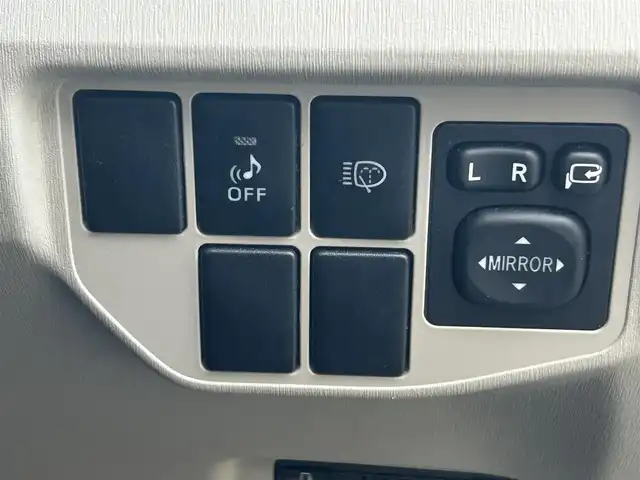 トヨタ プリウス S ツーリングセレ マイコーデ 岡山県 2013(平25)年 11.7万km ブラック (株)IDOMが運営する【じしゃロン岡山店】の自社ローン専用車両です。こちらは現金またはオートローンご利用時の価格です。 自社ローンご希望の方は別途その旨お申し付け下さい/・社外ナビゲーション/・バックカメラ/・ＥＴＣ/・レザーシート