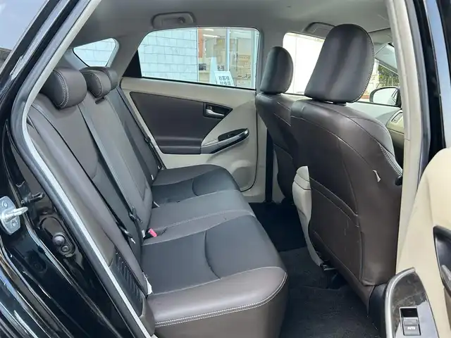 トヨタ プリウス S ツーリングセレ マイコーデ 岡山県 2013(平25)年 11.7万km ブラック (株)IDOMが運営する【じしゃロン岡山店】の自社ローン専用車両です。こちらは現金またはオートローンご利用時の価格です。 自社ローンご希望の方は別途その旨お申し付け下さい/・社外ナビゲーション/・バックカメラ/・ＥＴＣ/・レザーシート