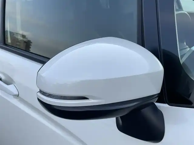 ホンダ フィット ハイブリット Lパッケージ 東京都 2016(平28)年 6.2万km プレミアムホワイトパールⅡ 純正ナビ(VXM-174VFi)/【DVD/CD/FM/AM/TV/ipod/SD/BT/USB】/バックカメラ/ビルトインETC/クルーズコントロール/あんしんパッケージ/・シティブレーキアクティブシステム/・サイドカーテンエアバックシステム/・前席用サイドエアバックシステム/ハーフレザーシート/LEDヘッドライト/本革巻きステアリング/プッシュスタート/スマートキー/スペアキー×１