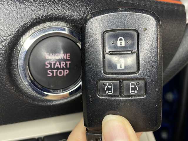 トヨタ シエンタ G 広島県 2017(平29)年 4.2万km コバルトブルーメタリック 純正ナビ　/バックカメラ　/パワースライドドア　/レーンキープアシスト　/オートハイビーム　/オートライト　/衝突軽減ブレーキ　/フルセグ　/ＬＥＤヘッドライト　/ビルトインＥＴＣ　/フォグランプ　/Ｂｌｕｅｔｏｏｔｈ/純正16インチアルミホイール（195/50/R16）/エアバッグ（運転席/助手席）