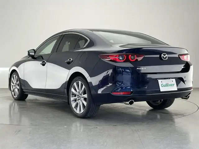 マツダ マツダ３セダン 20S Lパッケージ 愛知県 2021(令3)年 2.4万km ディープクリスタルブルーマイカ 純正ナビ　白革　シートヒーター　禁煙　フルセグＴＶ　全方位カメラ　ＤＶＤ　純正前後ドラレコ　ＥＴＣ　３６０°セーフティパッケージ　衝突軽減装置　追従クルコン　ＨＵＤ　パドルシフト　ＬＥＤオートライト　パーキングセンサー　