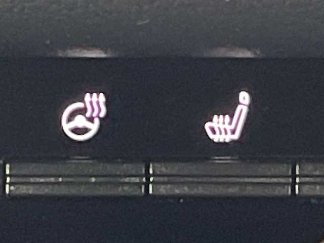 三菱 トライトン GSR 岐阜県 2025(令7)年 0.3万km ダイヤモンドブラックマイカ 純正9インチナビ/・フルセグ/BT/マルチアラウンドビューモニター/レザーシート/・シートヒーター/・パワーシート/革巻きステアリング/・ステアリングスイッチ/・ステアリングヒーター/・レーダークルーズコントロール/純正ベッドライナー/ルーフレール/衝突軽減ブレーキ/レーンキープ/ブラインドスポットモニター/後方車両検知システム/後方センサー/プッシュスタート/スマートキー/LEDヘッドライト/・フォグランプ