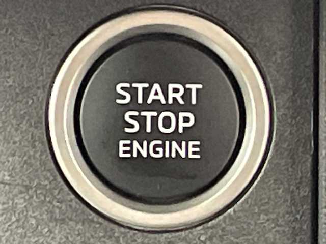 三菱 トライトン GSR 岐阜県 2025(令7)年 0.3万km ダイヤモンドブラックマイカ 純正9インチナビ/・フルセグ/BT/マルチアラウンドビューモニター/レザーシート/・シートヒーター/・パワーシート/革巻きステアリング/・ステアリングスイッチ/・ステアリングヒーター/・レーダークルーズコントロール/純正ベッドライナー/ルーフレール/衝突軽減ブレーキ/レーンキープ/ブラインドスポットモニター/後方車両検知システム/後方センサー/プッシュスタート/スマートキー/LEDヘッドライト/・フォグランプ