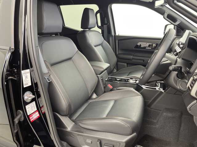 三菱 トライトン GSR 岐阜県 2025(令7)年 0.3万km ダイヤモンドブラックマイカ 純正9インチナビ/・フルセグ/BT/マルチアラウンドビューモニター/レザーシート/・シートヒーター/・パワーシート/革巻きステアリング/・ステアリングスイッチ/・ステアリングヒーター/・レーダークルーズコントロール/純正ベッドライナー/ルーフレール/衝突軽減ブレーキ/レーンキープ/ブラインドスポットモニター/後方車両検知システム/後方センサー/プッシュスタート/スマートキー/LEDヘッドライト/・フォグランプ