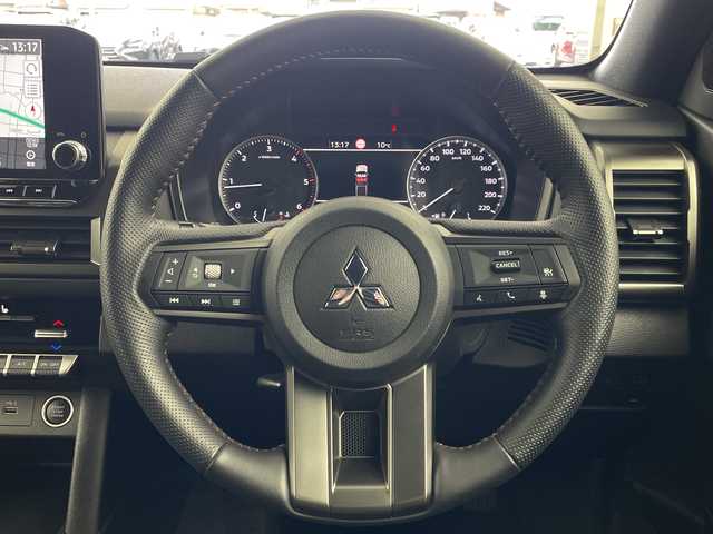 三菱 トライトン GSR 岐阜県 2025(令7)年 0.3万km ダイヤモンドブラックマイカ 純正9インチナビ/・フルセグ/BT/マルチアラウンドビューモニター/レザーシート/・シートヒーター/・パワーシート/革巻きステアリング/・ステアリングスイッチ/・ステアリングヒーター/・レーダークルーズコントロール/純正ベッドライナー/ルーフレール/衝突軽減ブレーキ/レーンキープ/ブラインドスポットモニター/後方車両検知システム/後方センサー/プッシュスタート/スマートキー/LEDヘッドライト/・フォグランプ