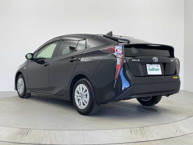 トヨタ プリウス S 奈良県 2018(平30)年 0.4万km アティチュードブラックマイカ セーフティセンス/社外ナビ/バックカメラ/レーダークルーズコントロール/ETC/ドライブレコーダー/レーンキープ/ESC/オートハイビーム/LEDヘッドランプ/フルセグ/オートライト/純正アルミ/スマートキー/プッシュスタート