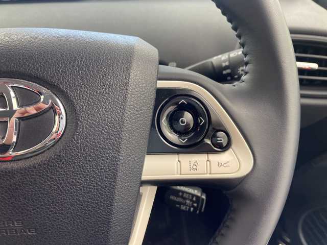 トヨタ プリウス S 奈良県 2018(平30)年 0.4万km アティチュードブラックマイカ セーフティセンス/社外ナビ/バックカメラ/レーダークルーズコントロール/ETC/ドライブレコーダー/レーンキープ/ESC/オートハイビーム/LEDヘッドランプ/フルセグ/オートライト/純正アルミ/スマートキー/プッシュスタート