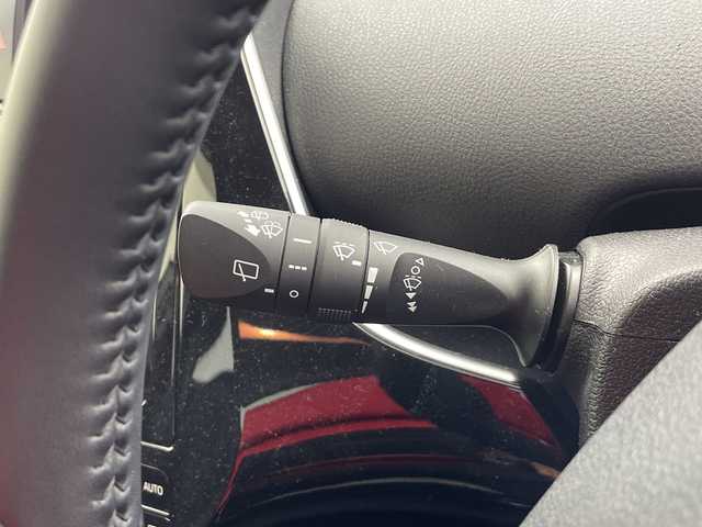 トヨタ プリウス S 奈良県 2018(平30)年 0.4万km アティチュードブラックマイカ セーフティセンス/社外ナビ/バックカメラ/レーダークルーズコントロール/ETC/ドライブレコーダー/レーンキープ/ESC/オートハイビーム/LEDヘッドランプ/フルセグ/オートライト/純正アルミ/スマートキー/プッシュスタート