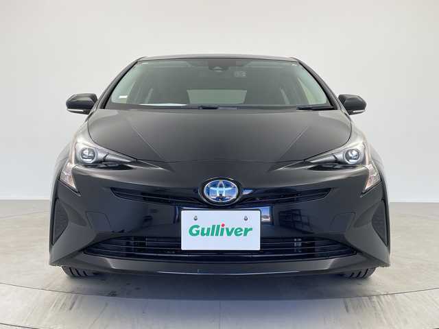 トヨタ プリウス S 奈良県 2018(平30)年 0.4万km アティチュードブラックマイカ セーフティセンス/社外ナビ/バックカメラ/レーダークルーズコントロール/ETC/ドライブレコーダー/レーンキープ/ESC/オートハイビーム/LEDヘッドランプ/フルセグ/オートライト/純正アルミ/スマートキー/プッシュスタート