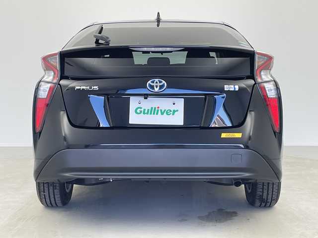 トヨタ プリウス S 奈良県 2018(平30)年 0.4万km アティチュードブラックマイカ セーフティセンス/社外ナビ/バックカメラ/レーダークルーズコントロール/ETC/ドライブレコーダー/レーンキープ/ESC/オートハイビーム/LEDヘッドランプ/フルセグ/オートライト/純正アルミ/スマートキー/プッシュスタート