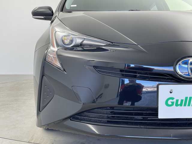トヨタ プリウス S 奈良県 2018(平30)年 0.4万km アティチュードブラックマイカ セーフティセンス/社外ナビ/バックカメラ/レーダークルーズコントロール/ETC/ドライブレコーダー/レーンキープ/ESC/オートハイビーム/LEDヘッドランプ/フルセグ/オートライト/純正アルミ/スマートキー/プッシュスタート