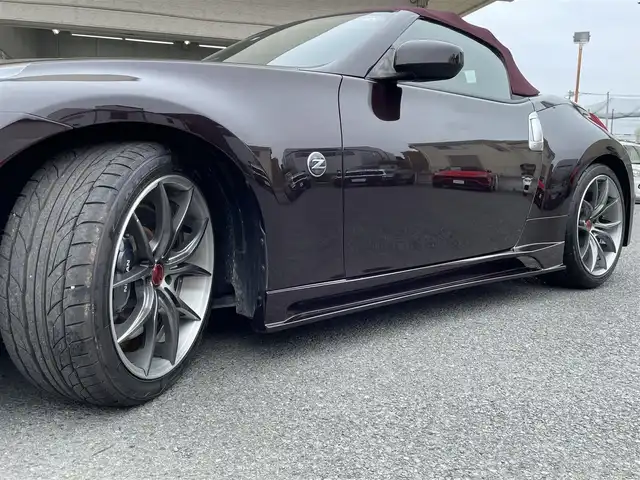 日産 フェアレディ Ｚ ロードスター バージョンST 神奈川県 2009(平21)年 3.5万km プレミアムディープマルーン 社外エアロ(F/S/R)/RAYS19インチAW/紫革シート/純正HDDナビ・地デジTV/純正CD/DVD/MSV/BT再生/バックモニター/ビルトインETC/360°ドライブレコーダー/前席パワーシート/シートヒーター/エアシート/電動オープン/HIDライト/ステアリングスイッチ/電格ミラー/パドルシフト/プッシュスタート/インテリキー×2/H22/23/24/25/26/28/30/R4/5年整備記録/保証書・取説あり