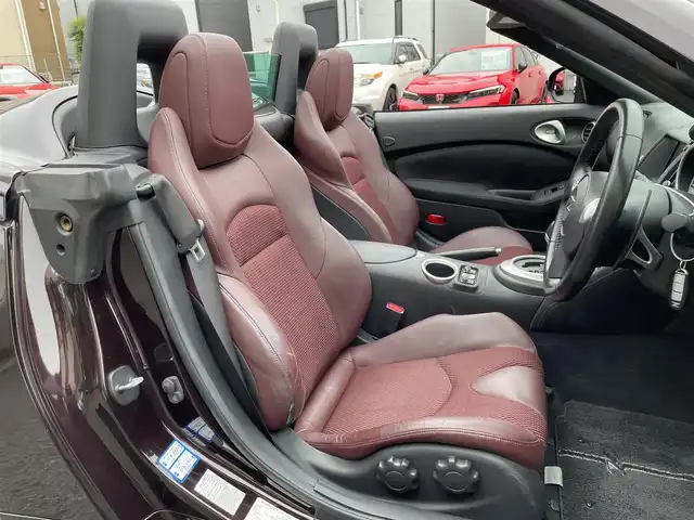 日産 フェアレディ Ｚ ロードスター バージョンST 神奈川県 2009(平21)年 3.5万km プレミアムディープマルーン 社外エアロ(F/S/R)/RAYS19インチAW/紫革シート/純正HDDナビ・地デジTV/純正CD/DVD/MSV/BT再生/バックモニター/ビルトインETC/360°ドライブレコーダー/前席パワーシート/シートヒーター/エアシート/電動オープン/HIDライト/ステアリングスイッチ/電格ミラー/パドルシフト/プッシュスタート/インテリキー×2/H22/23/24/25/26/28/30/R4/5年整備記録/保証書・取説あり