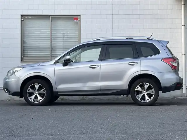スバル フォレスター Xブレイク 三重県 2014(平26)年 8.6万km アイスシルバーメタリック 【(株)IDOMが運営する【じしゃロン四日市店】の自社ローン対象車両になります。こちらは現金ご利用時の価格です。自社ローンご希望の方は別途その旨お申付け下さい。】/Stradaナビ/　（CD/DVD/フルセグTV）/ETC/レーンアシスト/衝突被害軽減ブレーキ/アダプティブクルーズコントロール/プッシュスタート/ヘッドライトレベライザー/ドアバイザー/シートヒーター/アイサイト２．０