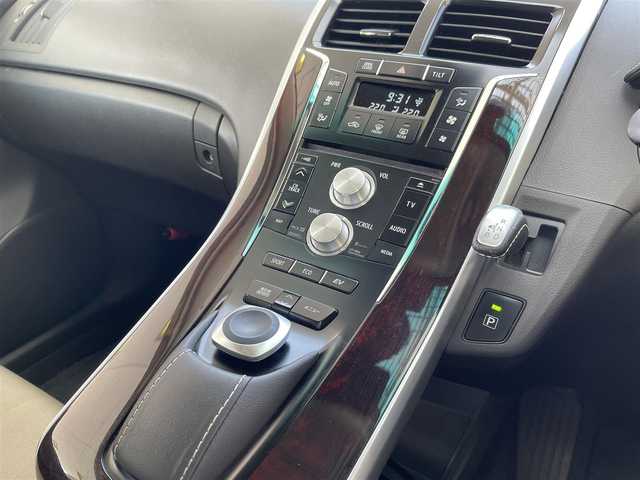 トヨタ ＳＡＩ G 三重県 2014(平26)年 6.7万km シルバーM 登録時66740Km/純正HDDナビ　/（AM・FM・TV・Bluetooth・AUX・USB】/ワンセグTV/バッグカメラ/クルコン　/スペアキー　/両席パワーシート　/メモリーシート　/ＳＰＯＲＴ・ＥＣＯ・ＥＶモード/ＬＥＤオートライト　/フォグライト　/横滑り防止　/ステリモ　/Ｂｌｕｅｔｏｏｔｈ　/電動格納ミラー/取説/保証書