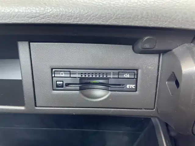 トヨタ ＳＡＩ G 三重県 2014(平26)年 6.7万km シルバーM 登録時66740Km/純正HDDナビ　/（AM・FM・TV・Bluetooth・AUX・USB】/ワンセグTV/バッグカメラ/クルコン　/スペアキー　/両席パワーシート　/メモリーシート　/ＳＰＯＲＴ・ＥＣＯ・ＥＶモード/ＬＥＤオートライト　/フォグライト　/横滑り防止　/ステリモ　/Ｂｌｕｅｔｏｏｔｈ　/電動格納ミラー/取説/保証書