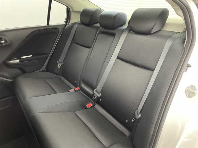 ホンダ グレイス LX 福島県 2015(平27)年 17.5万km ホワイトオーキッドパール 純正ナビ/・型番：VXM-155VSi/・ワンセグTV/BT/CD/DVD/・バックカメラ/・ETC/・ドライブレコーダー/アイドリングストップ/革巻きステアリング/・ステアリングリモコン/プッシュスタート/・スマートキー/・スペアキー/LEDヘッドライト/・オートライト/電動格納ミラー/純正フロアマット/ドアバイザー/保証書