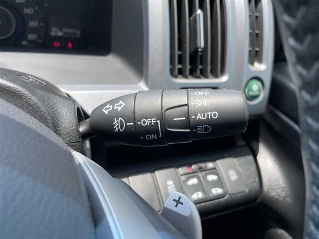 ホンダ ステップワゴン スパーダ Z クールスピリット 福岡県 2012(平24)年 3.6万km ポリッシュドメタルメタリック 盗難防止装置/横滑り防止装置/バックカメラ/クルーズコントロール/純正ナビ（AM.FM.フルセグTV）/ipod接続/両側パワースライドドア/後席用モニター（アルパイン）/純正ホイル/純正フロアマット/LEDライト