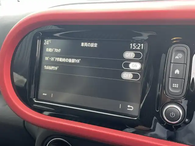 ルノー トゥインゴ ルコックスポルティフ 静岡県 2019(令1)年 2.4万km パール 200台限定モデル/専用エクステリア　インテリア/専用１６インチアロイホイール/EASY LINK  Bluetooth CarPlay対応/バックカメラ/シートヒーター /ブルーレンズドアミラー/車線逸脱警報/オートライト /プライバシーガラス /キーレス