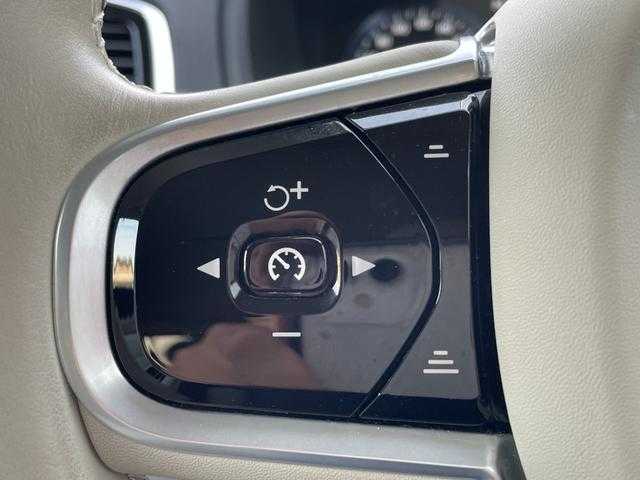 ボルボ ＸＣ９０ D5 AWD モーメンタム 埼玉県 2020(令2)年 3.3万km 白 白革シート　/クルーズコントロール　/ブラインドスポットモニター/シートヒーター/自動駐車　/電動リアゲート　/ＬＥＤヘッドライト　/フルセグ