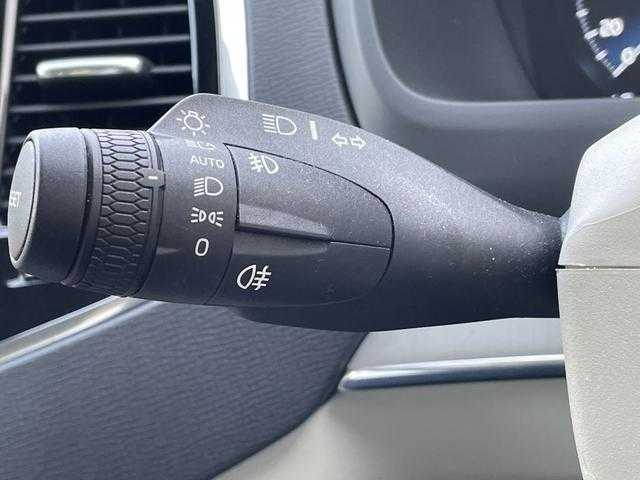 ボルボ ＸＣ９０ D5 AWD モーメンタム 埼玉県 2020(令2)年 3.3万km 白 白革シート　/クルーズコントロール　/ブラインドスポットモニター/シートヒーター/自動駐車　/電動リアゲート　/ＬＥＤヘッドライト　/フルセグ
