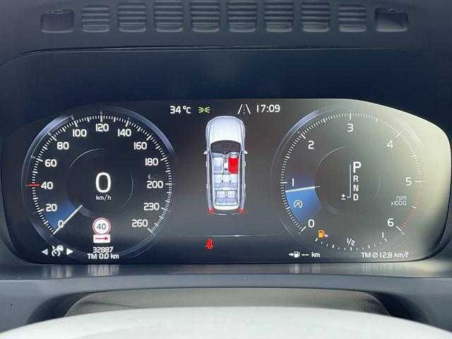 ボルボ ＸＣ９０ D5 AWD モーメンタム 埼玉県 2020(令2)年 3.3万km 白 白革シート　/クルーズコントロール　/ブラインドスポットモニター/シートヒーター/自動駐車　/電動リアゲート　/ＬＥＤヘッドライト　/フルセグ