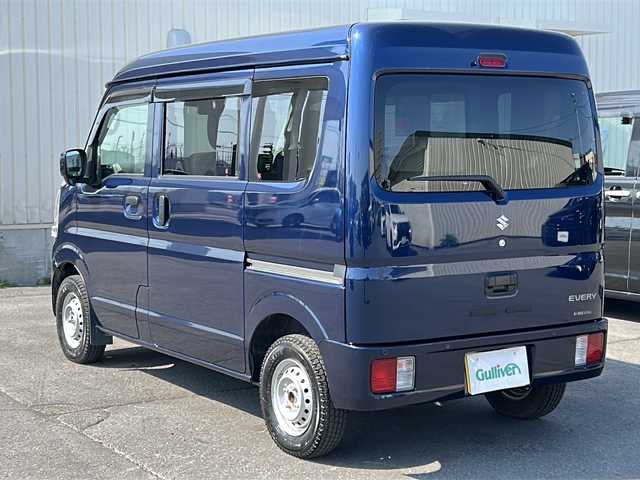 スズキ エブリイ PC 道北・旭川 2023(令5)年 0.9万km ノクターンブルーパール 4WD/ディスプレイオーディオ（BT/USB/FM/AM）/バックカメラ/ルーフシェルフ/スズキセーフティーサポート/デュエルカメラブレーキサポート/アイドリングストップ/横滑り防止装置/レーンキープアシスト/衝突被害軽減システム/電動格納ミラー/ライトレベライザー/オートライト/オートマチックハイビーム/盗難防止装置/純正ドアバイザー/保証書/取扱説明書