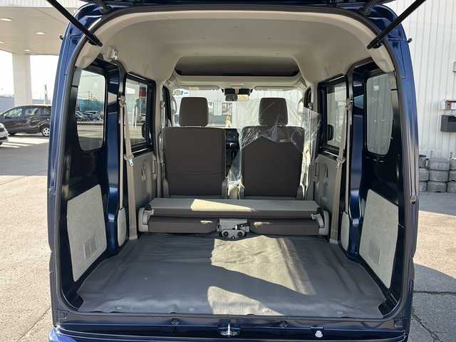 スズキ エブリイ PC 道北・旭川 2023(令5)年 0.9万km ノクターンブルーパール 4WD/ディスプレイオーディオ（BT/USB/FM/AM）/バックカメラ/ルーフシェルフ/スズキセーフティーサポート/デュエルカメラブレーキサポート/アイドリングストップ/横滑り防止装置/レーンキープアシスト/衝突被害軽減システム/電動格納ミラー/ライトレベライザー/オートライト/オートマチックハイビーム/盗難防止装置/純正ドアバイザー/保証書/取扱説明書