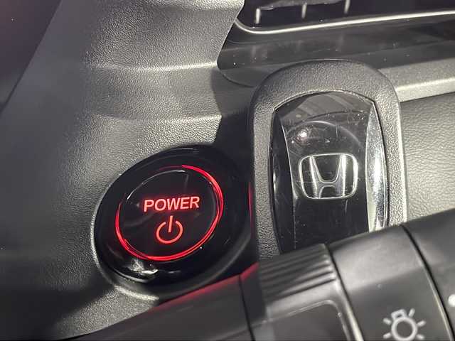 ホンダ ヴェゼル ハイブリッド e:HEV Z 広島県 2022(令4)年 2.9万km クリスタルブラックパール 9型ホンダコネクトディスプレイ/マルチビューカメラ/プレミアムオーディオ/シートヒーター/ハーフレザーシート/パワーテールゲート/ステアリングヒーター/減速セレクター/ヒルディセントコントロール/ホンダセンシング/・衝突軽減ブレーキ/・レーンキープアシスト/・アダプティブクルーズコントロール/・オートハイビーム/・誤発進抑制機能/・パーキングセンサー/LEDヘッドランプ/純正18インチAW/ETC2.0/ワイヤレス充電/ドライブレコーダー