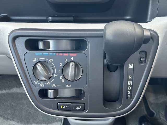 トヨタ パッソ X　S 神奈川県 2020(令2)年 1.7万km パールホワイトⅢ ワンオーナー/純正ディーラーナビ(CD/SD/BT/ワンセグTV)/バックカメラ/プッシュスタート/衝突被害軽減ブレーキ/横滑り防止装置/オートハイビーム/アイドリングストップ/ビルトインETC/前後ドライブレコーダー/前後コーナーセンサー/純正フロアマット/純正ドアバイザー/ステアリングスイッチ/スペアキー×1/保証書/取扱説明書