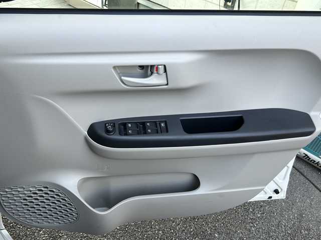 トヨタ パッソ X　S 神奈川県 2020(令2)年 1.7万km パールホワイトⅢ ワンオーナー/純正ディーラーナビ(CD/SD/BT/ワンセグTV)/バックカメラ/プッシュスタート/衝突被害軽減ブレーキ/横滑り防止装置/オートハイビーム/アイドリングストップ/ビルトインETC/前後ドライブレコーダー/前後コーナーセンサー/純正フロアマット/純正ドアバイザー/ステアリングスイッチ/スペアキー×1/保証書/取扱説明書