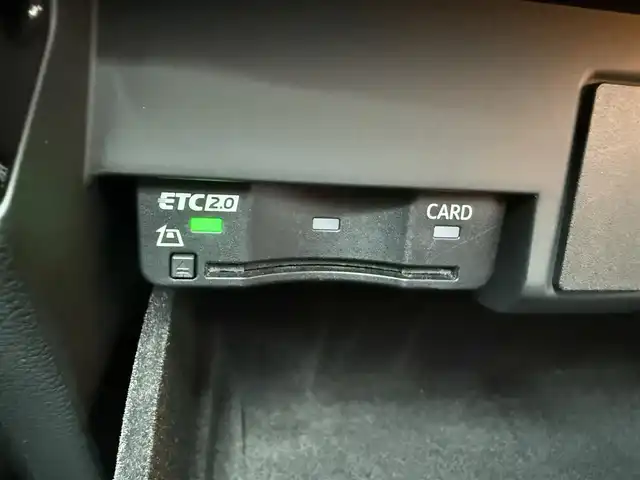 アウディ Ａ４ 35TDI アドバンスド 愛知県 2022(令4)年 2.1万km グレイシアホワイトメタリック /禁煙//正規ディーラー車//ディーラー記録簿//MMIナビ//AppleCarPlay/AndroidAuto//AM/FM/USB/BT//バーチャルコックピットプラス//全方位カメラ//純正17AW//アウディプレセンスシティ//アウディプレセンスリア//ACC//アウディアクティブレーンアシスト//アウディサイドアシスト//アウディパーキングシステム//トラフィックジャムアシスト//パーキングアシスト//ビルトインETC2.0//シートヒーター//パワーシート//革巻きステアリング//ステアリングスイッチ//パドルシフト//電動格納ウィンカーミラー//LEDオートライト//フォグランプ//アイドリングストップ//電動パーキング//横滑り防止//アンビエントライト//ISOFIX//純正ラバーマット//スマートキー//プッシュスタート//保証書//取扱説明書//スペアキー