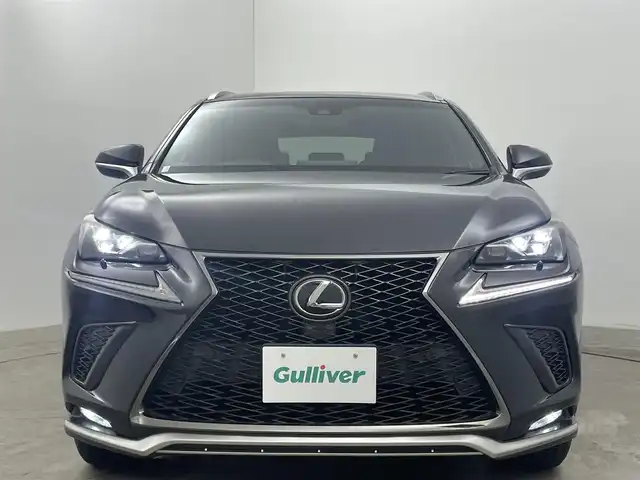 レクサス ＮＸ 300 Fスポーツ 岡山県 2017(平29)年 5.7万km グラファイトブラックガラスフレーク パノラマルーフ/CLIFFORDセキュリティ/純正１０.3インチナビ/【Bluetooth/フルセグTV/AUX/USB/CD】/セーフティシステムプラス/　・プリクラッシュセーフティ/　・レーダークルーズコントロール/　・レーンディパーチャーアラート/　・オートマチックハイビーム/　・ロードサインアシスト/ビルトインＥＴＣ２．０/三眼ＬＥＤヘッドライト/１００Ｖ電源/前席シートヒーター/前席エアシート/ステアリングヒーター/前席パワーシート/シートメモリー/バックカメラ/サイドカメラ/パーキングアシスト/純正フロアマット/オートブレーキホールド/ISOFIX/ステアリングスイッチ/チルトステアリング/取扱説明書/スペアキー×2