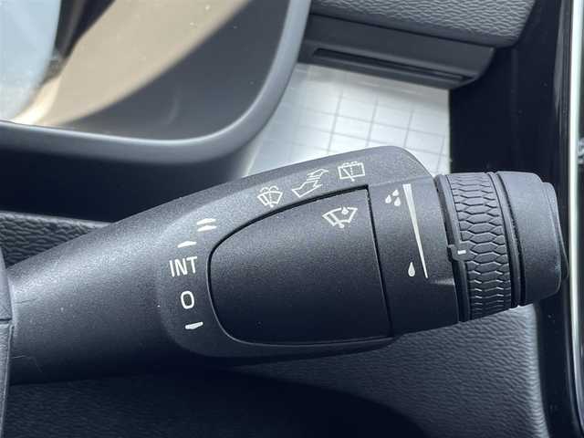 ボルボ ＸＣ４０ B4 モメンタム 三重県 2021(令3)年 2万km パール ACC/インテリセーフ/シティセーフティ/レーンアシスト/BLIS　/純正ナビ/全方位カメラ/フルセグTV/電動リアゲート/パワーシート/シートヒーター/純正18インチアルミ/AppleCarPlay/AndroidAuto/LEDライト/ETC