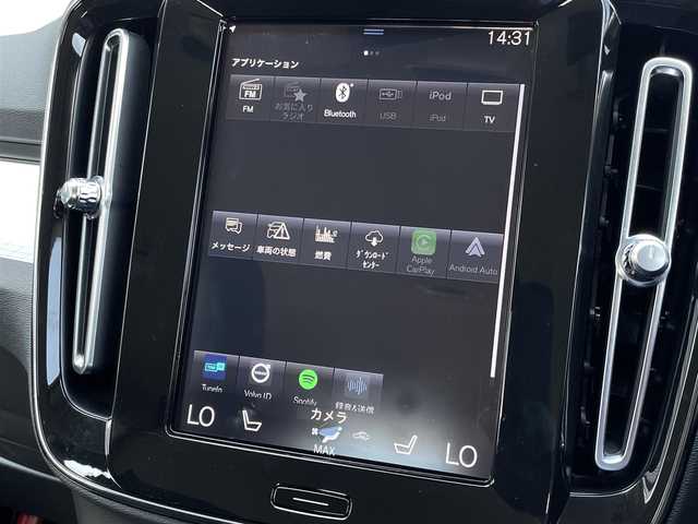 ボルボ ＸＣ４０ B4 モメンタム 三重県 2021(令3)年 2万km パール ACC/インテリセーフ/シティセーフティ/レーンアシスト/BLIS　/純正ナビ/全方位カメラ/フルセグTV/電動リアゲート/パワーシート/シートヒーター/純正18インチアルミ/AppleCarPlay/AndroidAuto/LEDライト/ETC