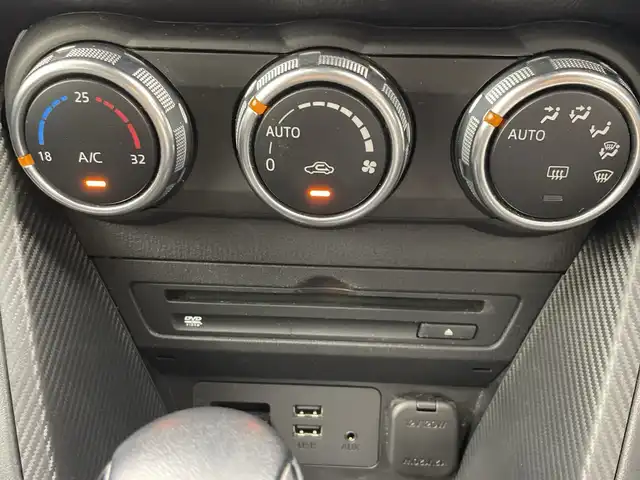 マツダ デミオ 13S ツーリング 三重県 2017(平29)年 4.9万km エターナルブルーマイカ シティーブレーキサポート/マツダコネクトナビ/フルセグＴＶ　ＤＶＤ/Bluetoothオーディオ/バックカメラ/ETC2.0/ヘッドアップディスプレイ/ブラインドスポットモニター/シートヒーター/LEDヘッドライト/フォグライト/純正エアロ/15インチアルミホイール/スマートキー/フロアマット