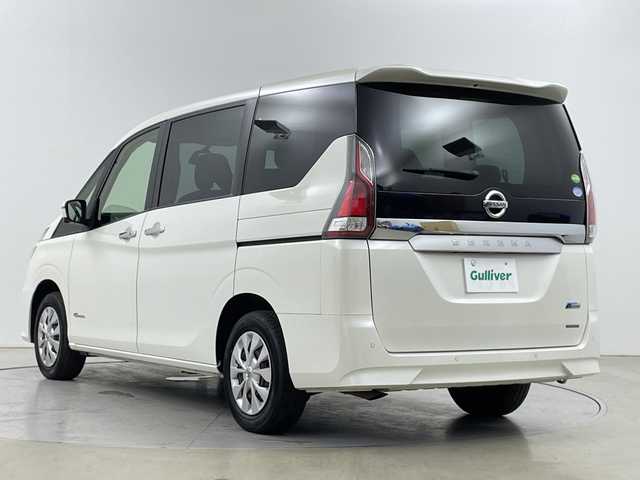 日産 セレナ X Vセレクション 道央・札幌 2017(平29)年 5万km ブリリアントホワイトパール ・4WD/・エマージェンシーブレーキ/・純正9インチナビ/・Bluetooth/CD/DVD/・Blu-ray/USB/フルセグTV/・クルーズコントロール/・両側パワースライドドア/・アラウンドビューモニター/・バックカメラ/・パーキングアシスト/・横滑り防止装置/・コーナーセンサー/・オートライト/・ドライブレコーダー/・スマートキー/スペアキー1本