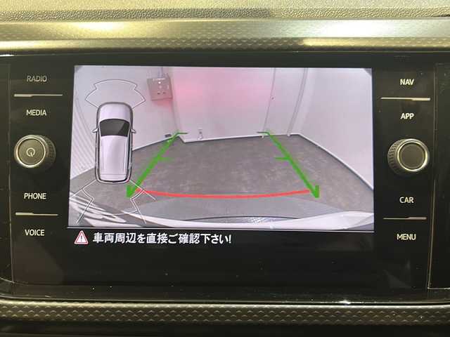 フォルクスワーゲン Ｔ－クロス TSI 1st 新潟県 2020(令2)年 2.5万km ピュアホワイト 純正ナビ/(CD/DVD/Bluetooth/USB/フルセグTV)/バックカメラ/ETC/ドライブレコーダー/オールインセーフティ/-アダプティブクルーズコントロール/-レーンキープアシスト/-ブラインドスポットアシスト/-プリクラッシュセーフティ/-パーキングアシスト/LEDヘッドライト/純正16インチアルミホイール/コーナーセンサー